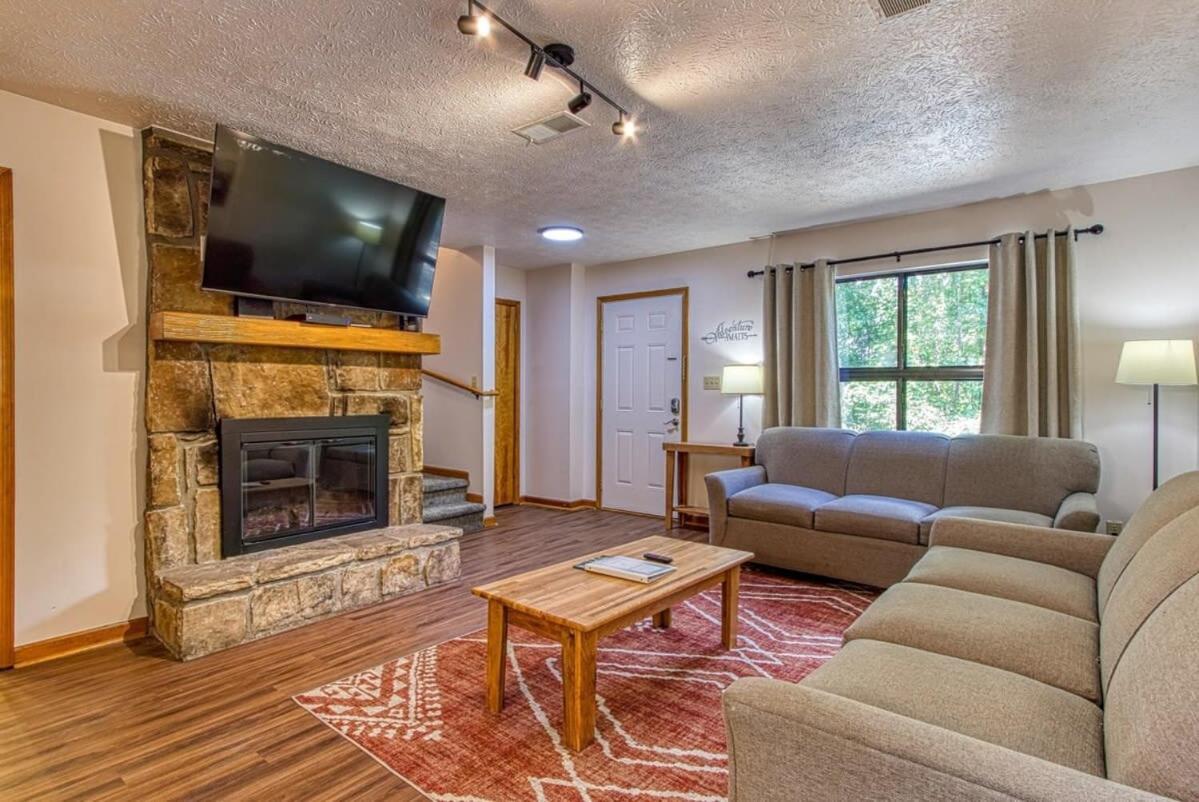 פיג'ן פורג' Pinecrest Townhomes-1King-2Queen Unit-Renovated מראה חיצוני תמונה