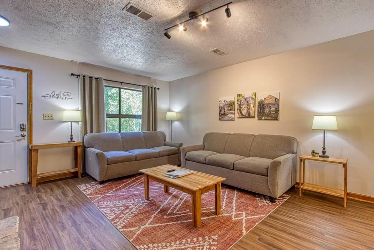פיג'ן פורג' Pinecrest Townhomes-1King-2Queen Unit-Renovated מראה חיצוני תמונה